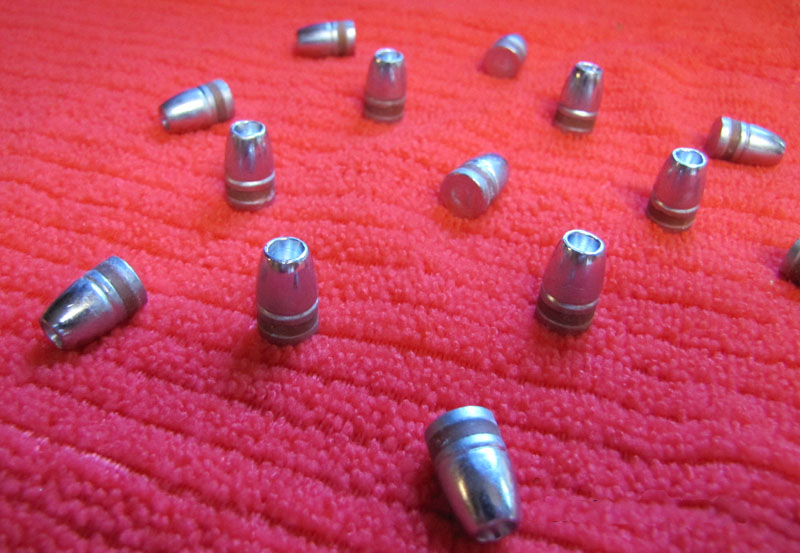 38 cal 130gr lead Hollow Point bullets w/ crimp - Click Image to Close